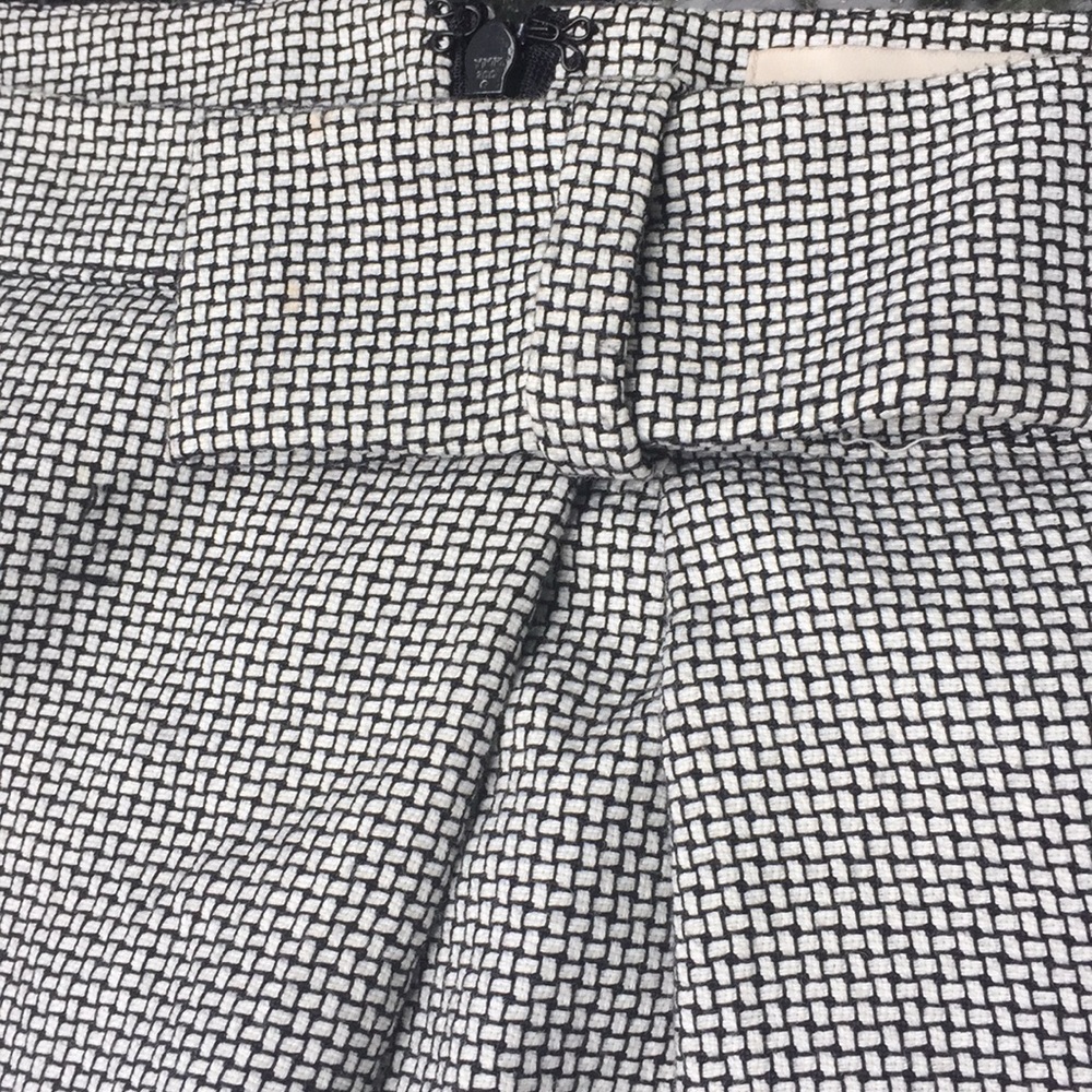 Size 8 Loft skirt black and white - Picture 3 of 4